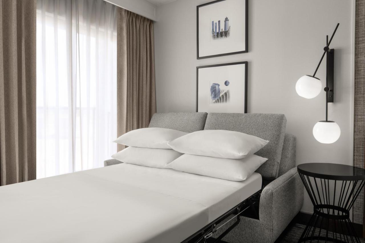 Sheraton Milwaukee Brookfield Eksteriør billede
