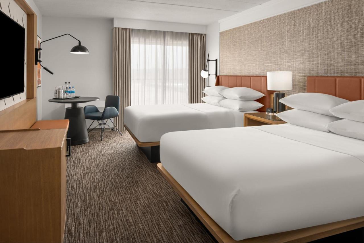 Sheraton Milwaukee Brookfield Eksteriør billede