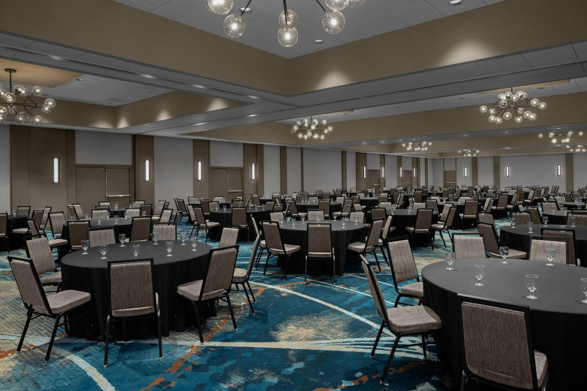 Sheraton Milwaukee Brookfield Eksteriør billede