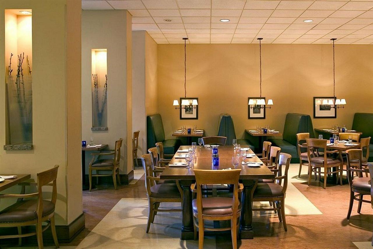 Sheraton Milwaukee Brookfield Eksteriør billede